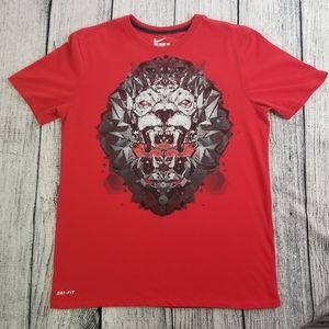 Nike Red Geometric Lion Graphic Tee